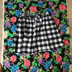 Skirt with pockets